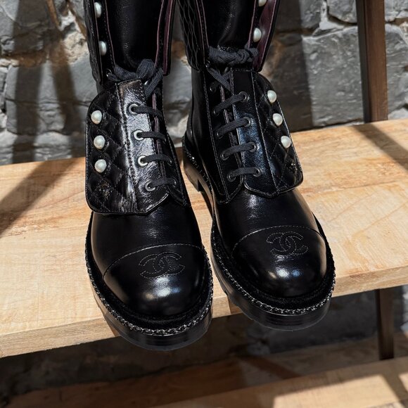Chanel Glossy Black Pearl Chain CC Embellished Combat Boots - Picture 4 of 14